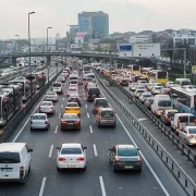 İSTANBUL TRAFİKTE DÜNYA BİRİNCİSİ