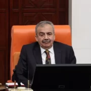 SIRRI SÜREYYA ÖNDER’İN DOKTORLARINDAN KRİTİK AÇIKLAMA