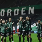 SÜPER LİG’İN EFSANELERİ YENİDEN SAHNEDE