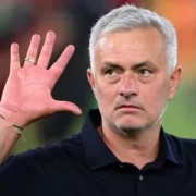 FENERBAHÇE’DE MOURINHO KRİZİ: GELECEĞİ 5 MAÇA BAĞLI